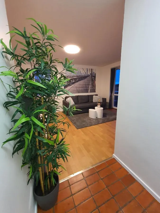Close To The Subway. Beautiful And Cozy Apartment! Στοκχόλμη
